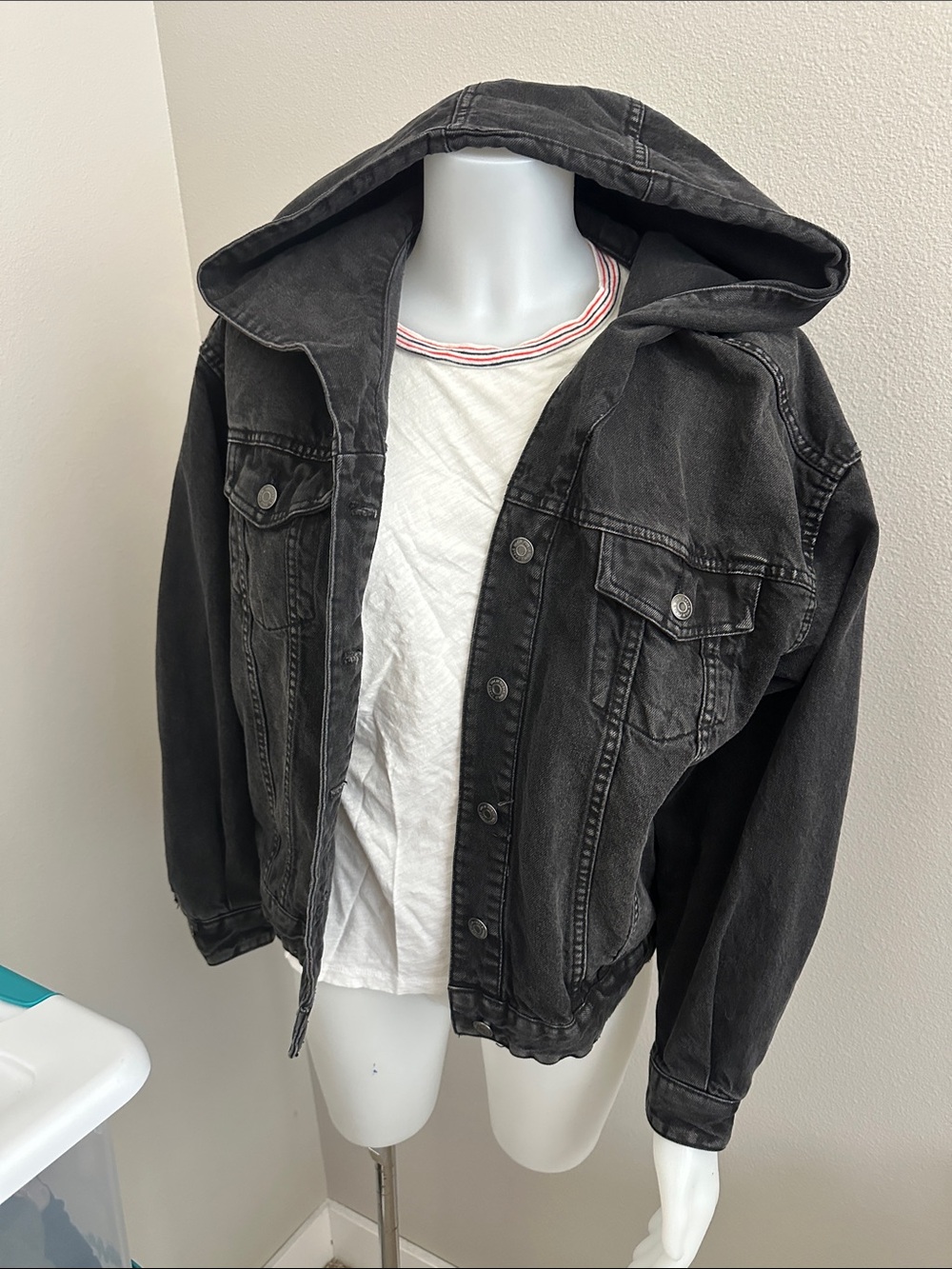 wild fable Black Washed Hooded Denim Jacket